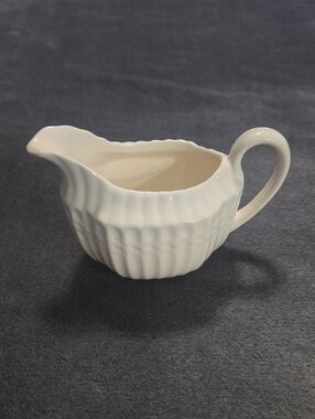 Chelsea Wicker by Spode England Creamer Dish